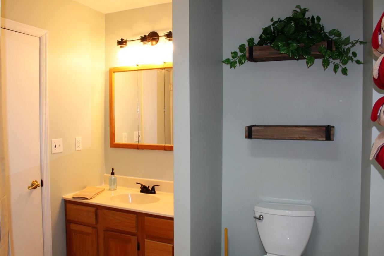 Spacious Downtown Condo Walking Distance To Downtown Gatlinburg Sleeps 6 Guests Экстерьер фото