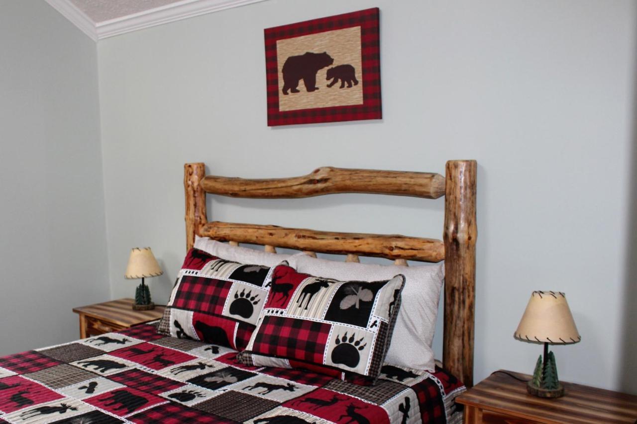 Spacious Downtown Condo Walking Distance To Downtown Gatlinburg Sleeps 6 Guests Экстерьер фото