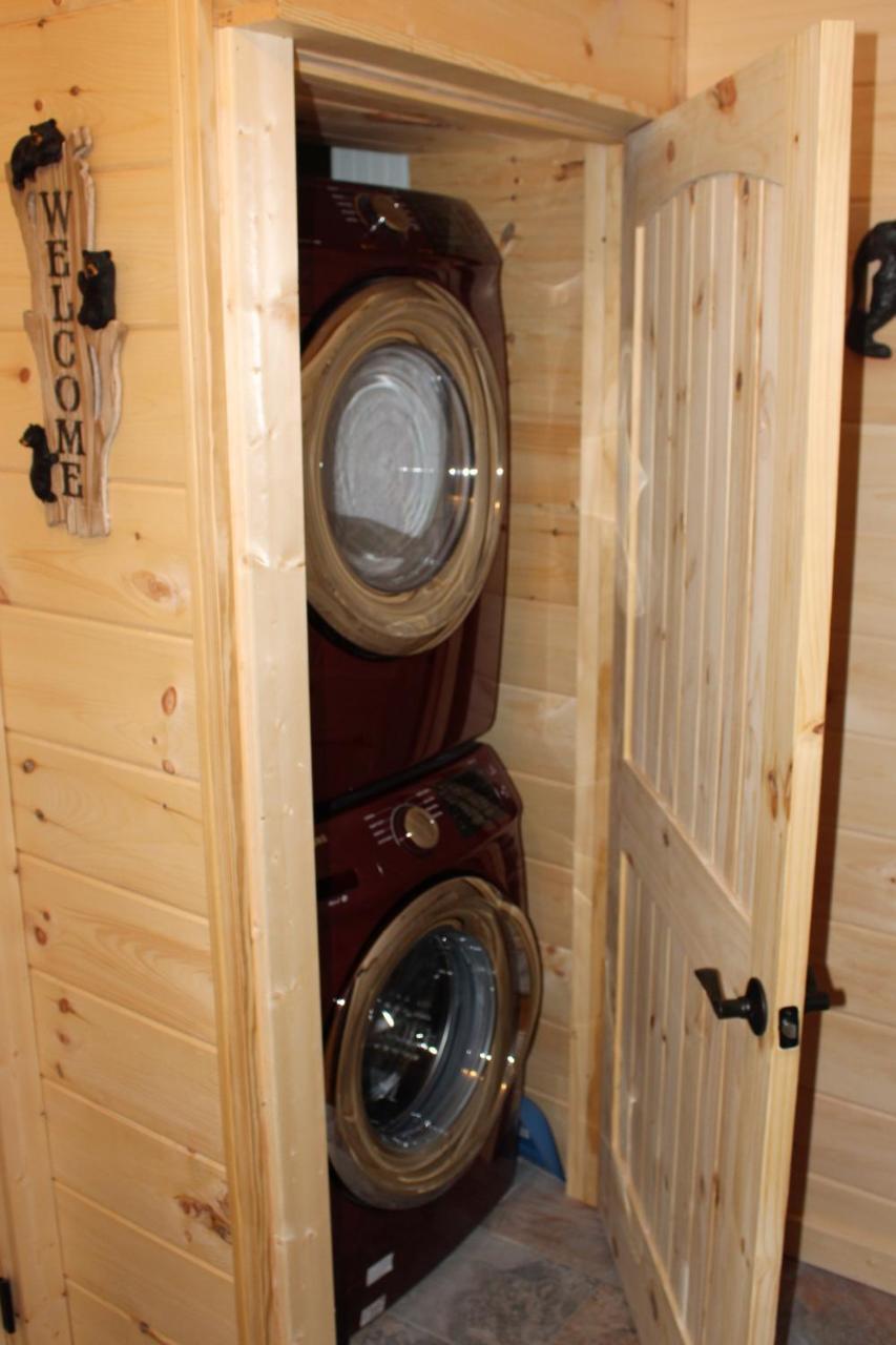 Spacious Downtown Condo Walking Distance To Downtown Gatlinburg Sleeps 6 Guests Экстерьер фото