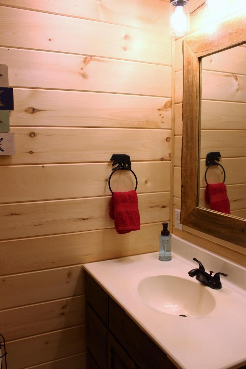 Spacious Downtown Condo Walking Distance To Downtown Gatlinburg Sleeps 6 Guests Экстерьер фото